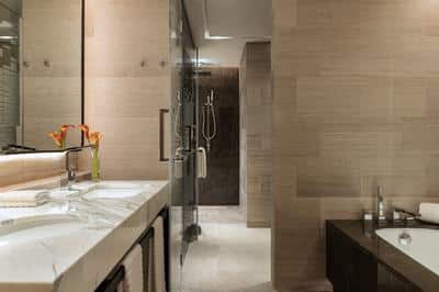 Two-Bedroom Superior Apartment - Main Bathroom