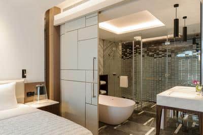 Ambassador Suite - Bathroom