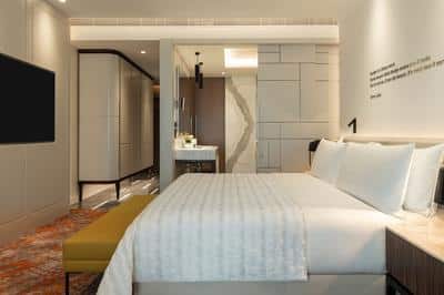 King Deluxe Guest Room