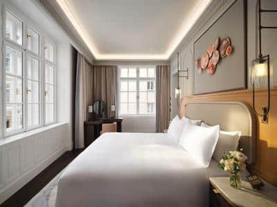 Corner Suite
