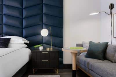 Sitting Area and 1 King Bed