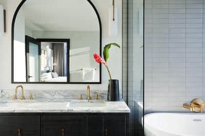 Lumina Suite Bathroom