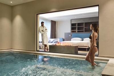 LUXURY