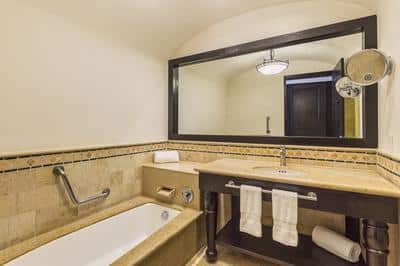 Deluxe King Bathroom