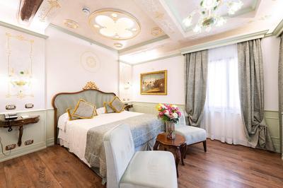 Golden Leaf Superior Room