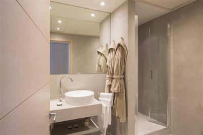 Montecristo Suite bathroom
