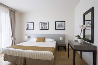 Deluxe suite bedroom