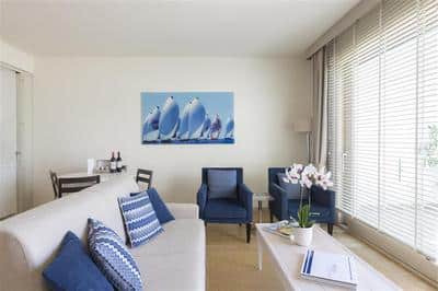 Deluxe Suite living room