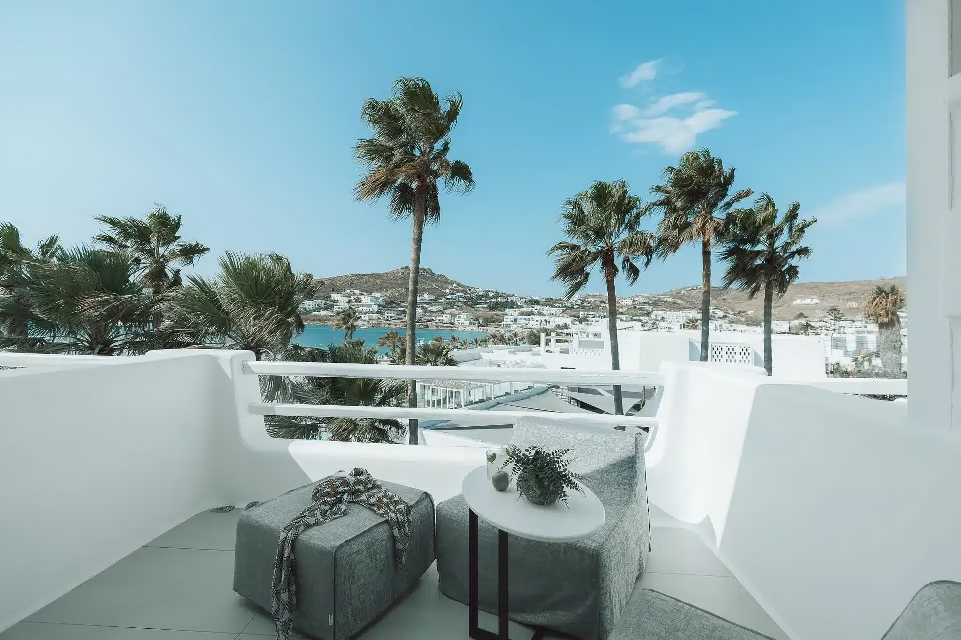 Honeymoon Suite with hot tub and sea view
