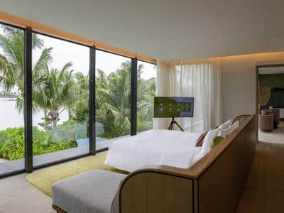 Family Beach Pool Villa with Capsule