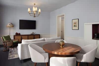 Signature King Suite
