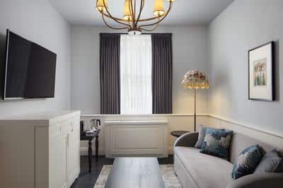 Junior King Suite