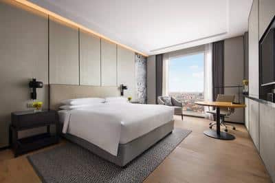 M Club lounge access, Suite, 1 King