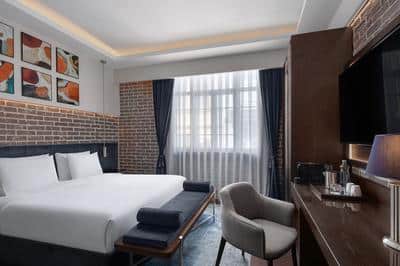 Banque Building - Superior Guest Room
