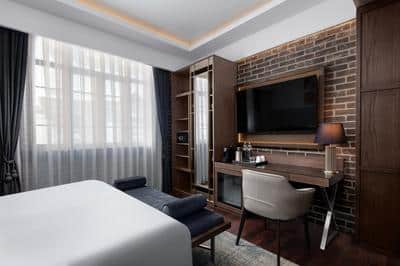 Banque Building - Superior Guest Room