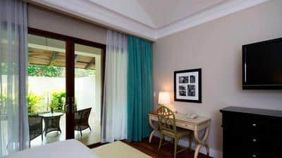 Guest room, 1 King, Garden view