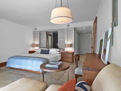 1 King Bed Ocean View
