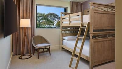 3 Bedroom Ilikai Villa – 2 Kings 1 Bunk Bed Partial Ocean View