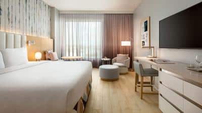 guest room 1 king1