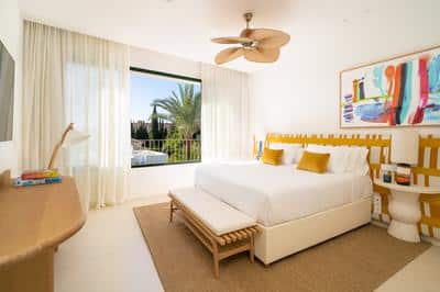 Essential Room