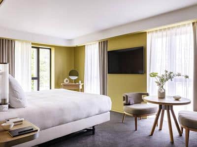 Junior Suite Eiffel Tower View