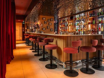 Lounge Bar