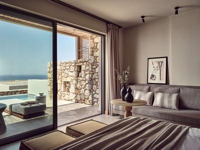 King Deluxe Room W/ Sea View and Private Pool