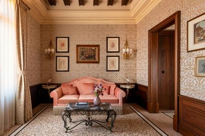 1-Bedroom Suite