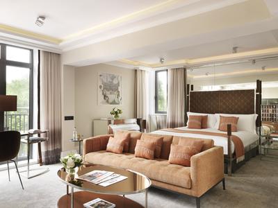 Green Park Suite