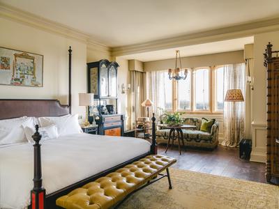 Manor House Room