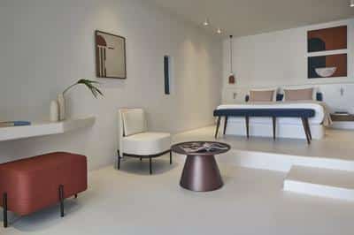 Supreme Pool View Suite