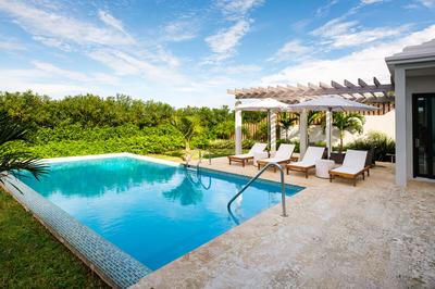 Grape Bay 3.5 Bedroom Garden Villa