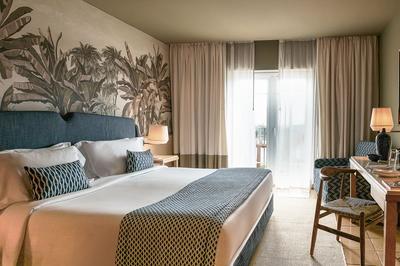 Tropical Retreat Double Bed