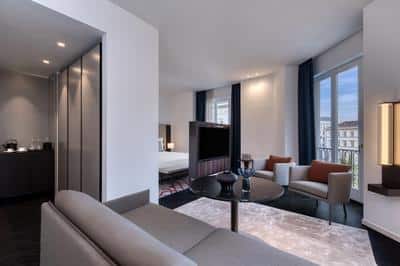 Contemporary Studio Suite
