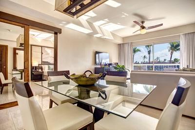 Luxury Presidential Swim Out Suite