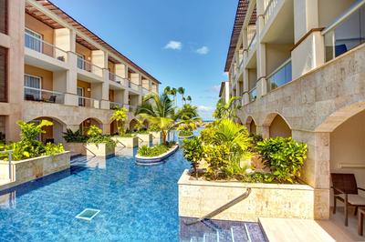 Luxury Swim Out Suite