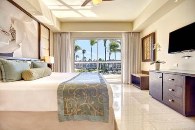 One-Bedroom Presidential Jacuzzi Suite