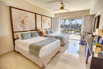Luxury Presidential Jacuzzi Suite - Bedroom