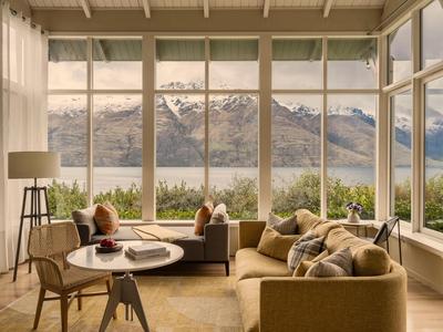 Grand Lake View Suite
