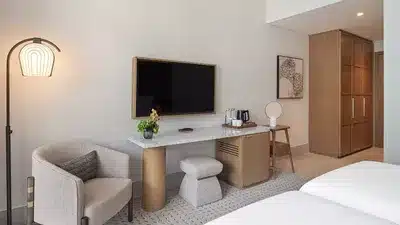 Deluxe Room Twin