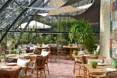 Le Petit Jardin Restaurant