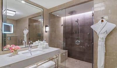 Panoramic Suite Kabaa View