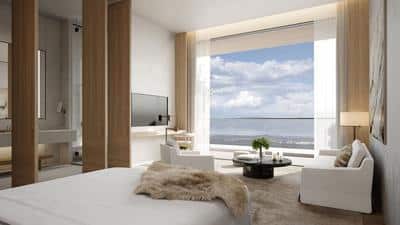 Lake View King Room