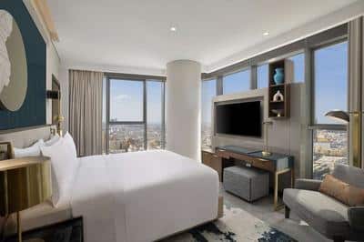 King One Bedroom Corner Suite Skyline View