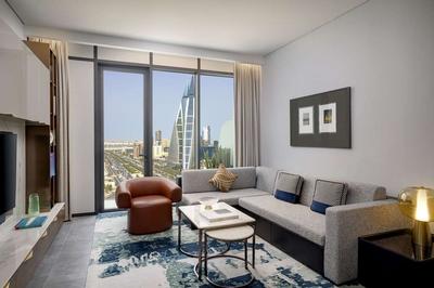 King One Bedroom Suite with Balcony Sea View