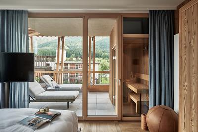 Summit Suite