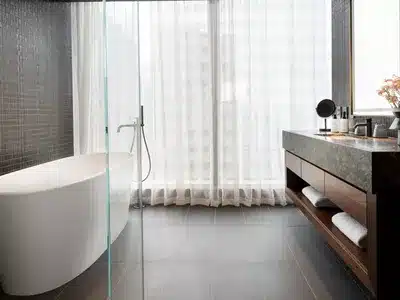 1 King Junior Suite