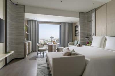 Deluxe Canal View Room