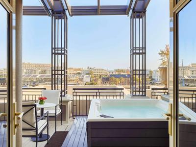 Waterfront Penthouse Suite