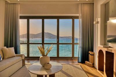 Grand Sea View Suite - 200m from the Main Hotel